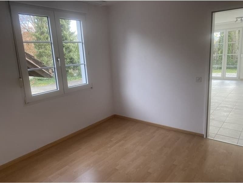 2 1/2 Zimmerwohnung mit eigene Garten ab 1.7. 2026 (3)