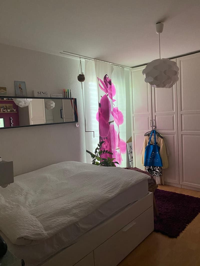Familienfreundliches 5.5-Zimmer-Einfamilienhaus mit umlaufendem Garten, Cheminée, Garage und 4 Parkplätzen in Unterengstringen (7)