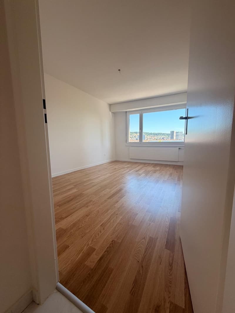 Frisch teilsanierte 3.0-Zimmerwohnung im 5.OG an guter Lage (7)