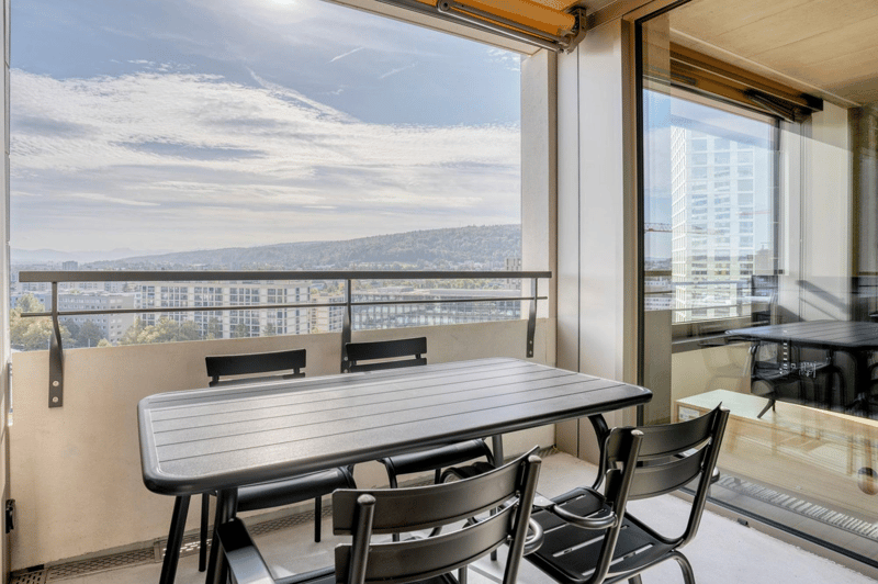 Modenerne 2,5 Zimmerwohnung hoch über den Wolken in Zürich-Oerlikon (5)