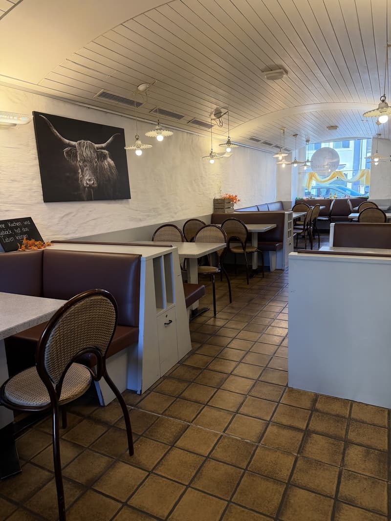 Ladenlokal & Café zu vermieten (5)