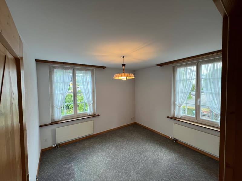 Grosszügige Wohnung in Steckborn mit Balkon, Kamin und Parkplatz in See Nähe (10)