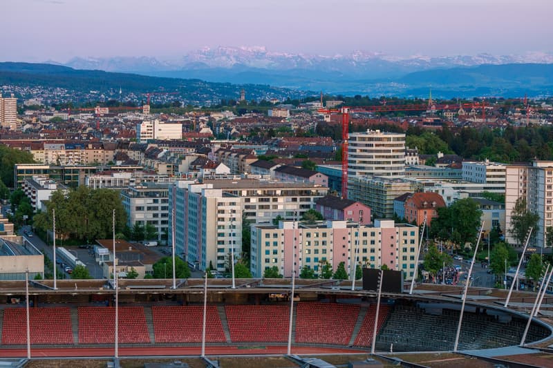 High-Floor 2.5-Room Apartment, open views to the City and Uetliberg (12)