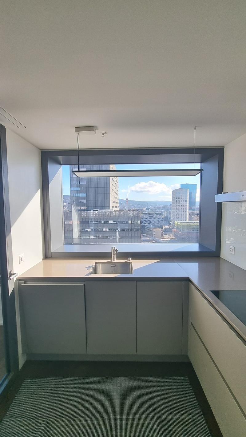 Premium 74m2 apartment with skyline view Hardturmpark Tower (8)