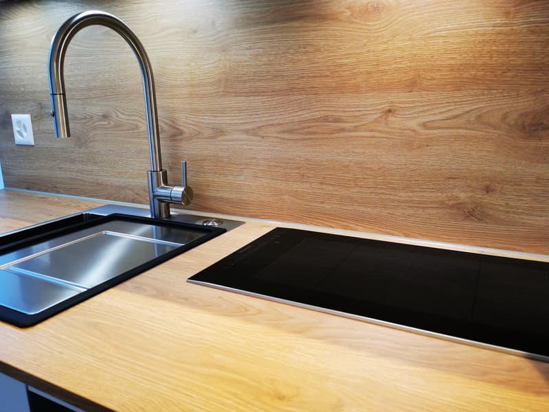 Neuwertiges, möbliertes, Studio mit 20m2 Terrasse (7)