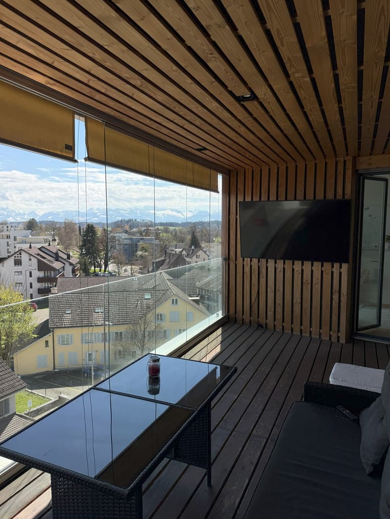 3.5 Zimmer Wohnung mit Loggia und Bergsicht (5)