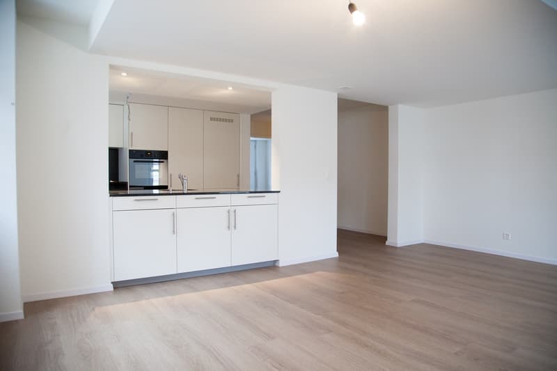 Hochwertige 3.5-Zimmerwohnung mit Stil zu vermieten (6)