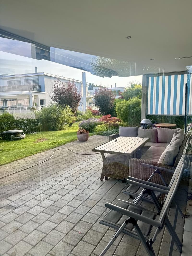 Grosszügige 4.5-Zimmer-Maisonettewohnung mit Garten in Zumikon  verfügbar ab 15. August 2025 (9)
