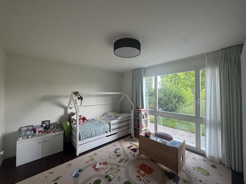 Grosszügige 4.5-Zimmer-Maisonettewohnung mit Garten in Zumikon  verfügbar ab 15. August 2025 (2)