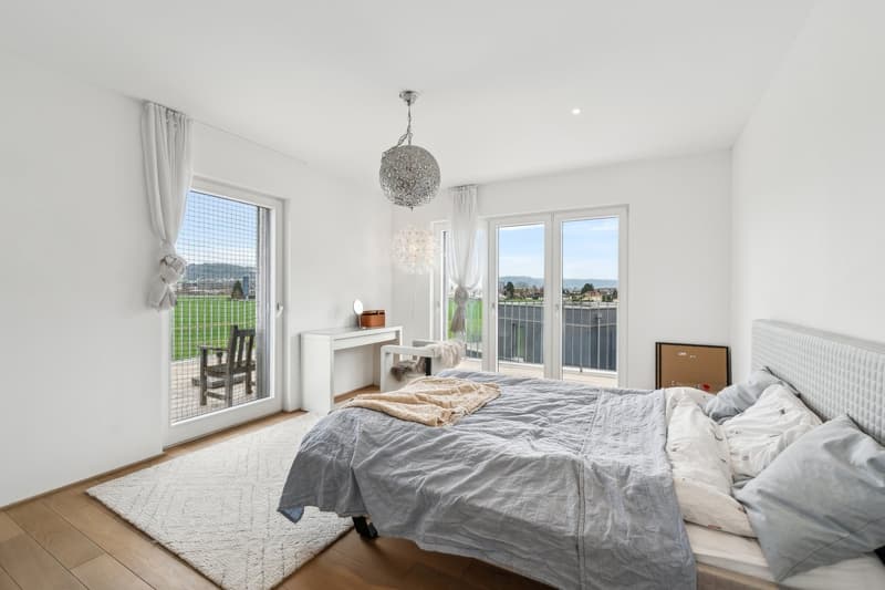 4.5 Zi. Maisonette-Wohnung 155m2 & 70m2 Terrassen - nur 2 Wohnungen im Haus! (7)