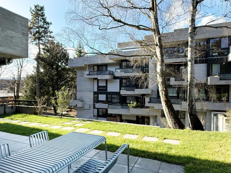 Light filled spacious Hongg apartment with garden access (4)