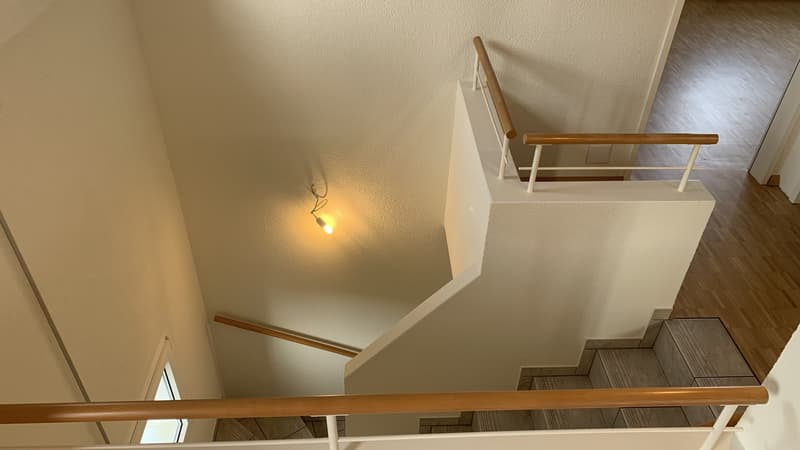 Schöne ruhige 3 1/2 Zimmer-Maisonettewohnung im 1.OG & 2.OG mit 95m2 zu vermieten (4)