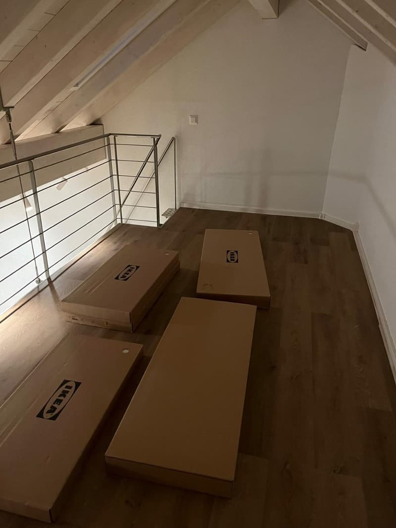 Zu vermieten: Moderne 2.5-Zimmer-Wohnung mit Balkon und Galerie in Biglen (5)