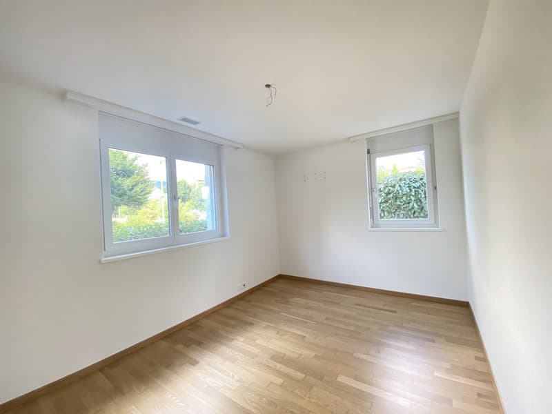 Grosszügige Familienwohnung mit 24 m2 grossem, teilweise verglastem Balkon (6)