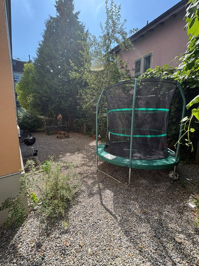 Wunderschöne 3-Zimmerwohnung mit privatem Garten (3)