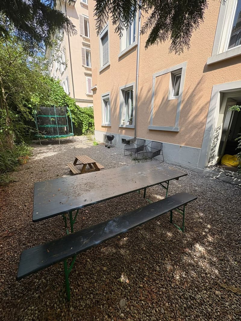 Wunderschöne 3-Zimmerwohnung mit privatem Garten (2)