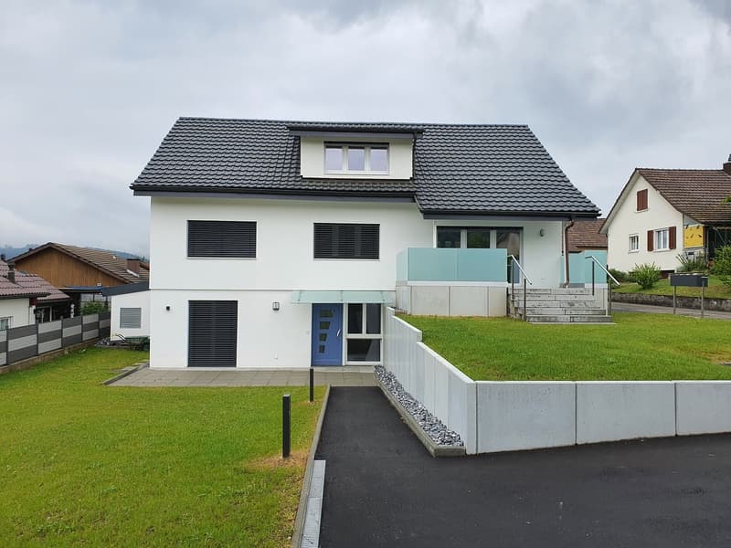 4.5 Zimmer wohnung mit Garten und Parkplatz CHF1930 inkl. Nebenkosten (10)