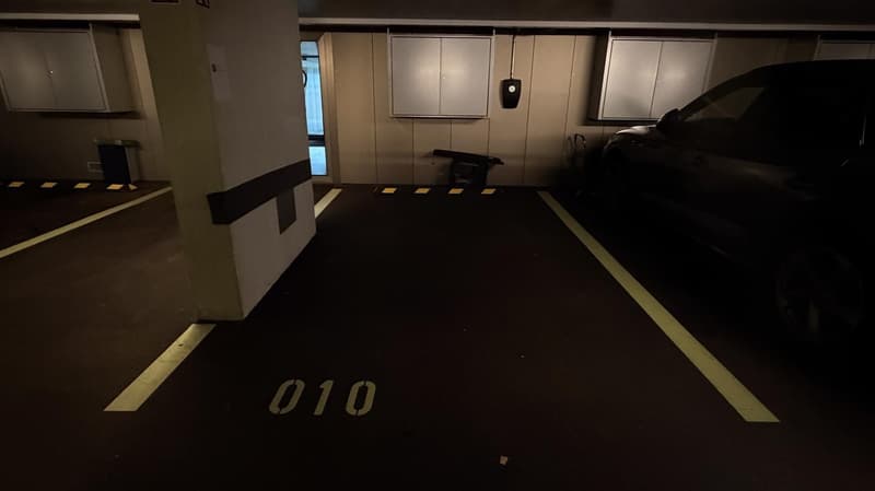 Einstellplatz in Tiefgarage (1)