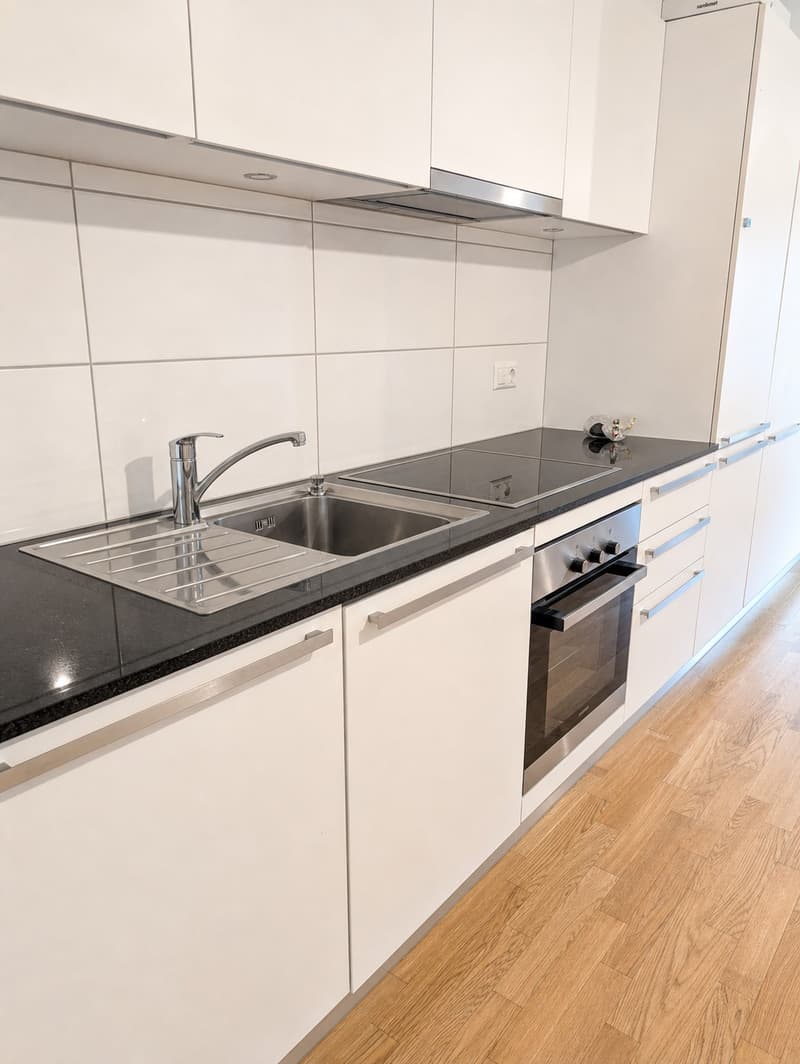 Magnifique appartement moderne de 3,5 pièces avec loggia Fribourg Beaumont, disponible de suite. (4)