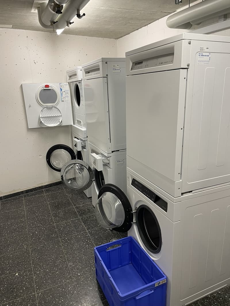 Charmante 2.5-Zimmer-Dachgeschosswohnung in Aeschi Ihr neues Zuhause zum Wohlfühlen (10)