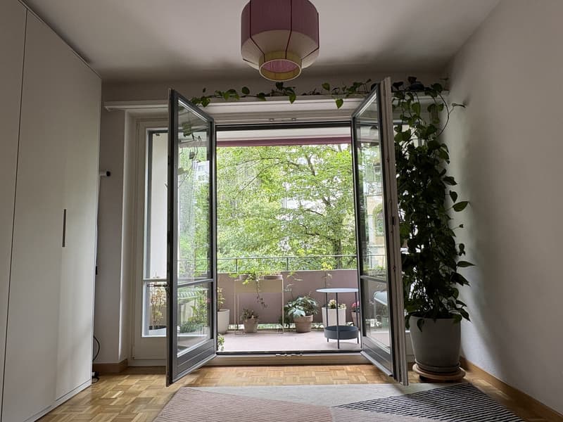 Spacious 78 m² Furnished Apartment with Home Office Walk to ETH, University & Zurich City Centre (2)