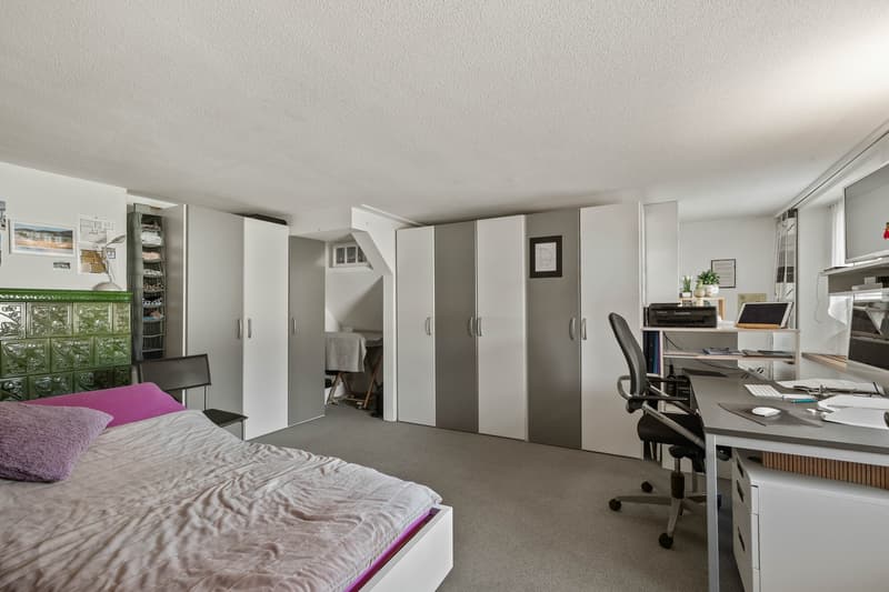 Grosszügige möblierte 6.5-Zimmer-Wohnung mit Balkon, Lager & Carport in Hägendorf (7)