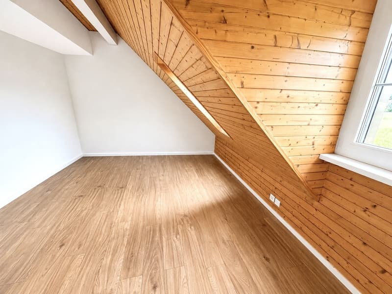 3.5 Zimmer Maisonettewohnung in Watt/Regensdorf mit 2 Parkplätzen (4)