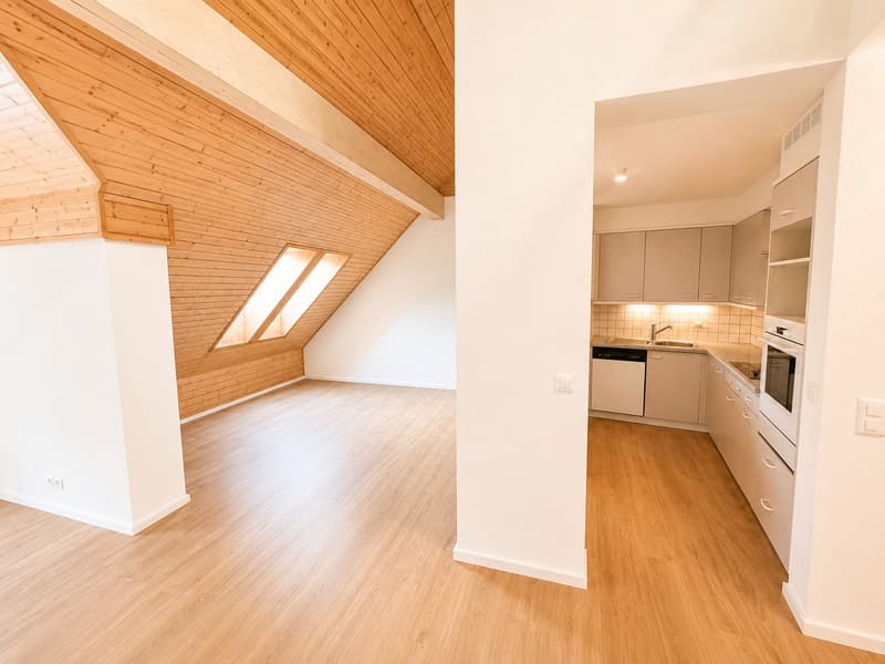 3.5 Zimmer Maisonettewohnung in Watt/Regensdorf mit 2 Parkplätzen (2)