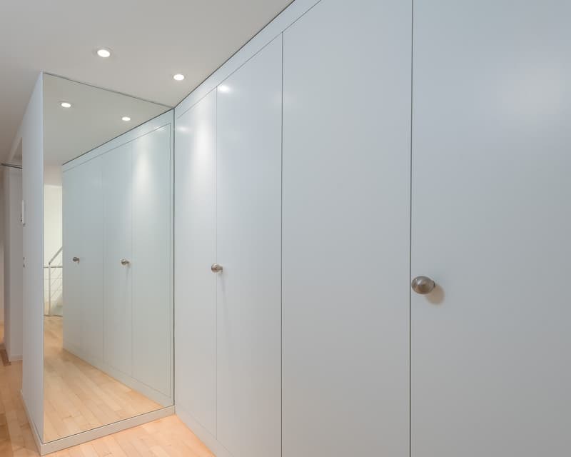 Unique Attic Duplex with Fireplace, Private Rooftop Terrace & River Views (Fully Furnished / Free Furniture!) (5)