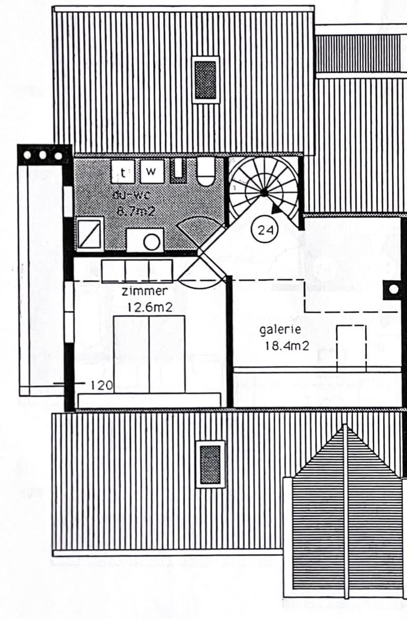 Charmante Maisonette-Wohnung (118m2) mit Cheminée und zwei Balkonen (12)
