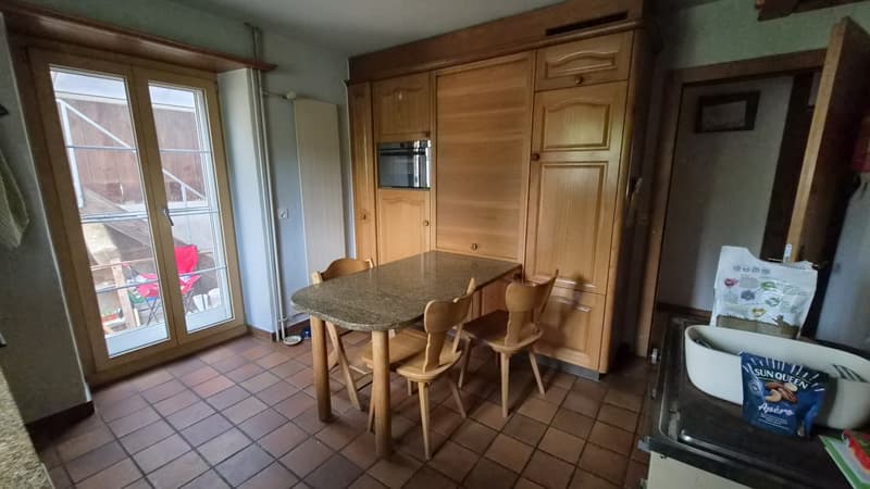 Einfamilienhaus mit 7 Zimmer, Garten und Aussenparkplätzen (6)
