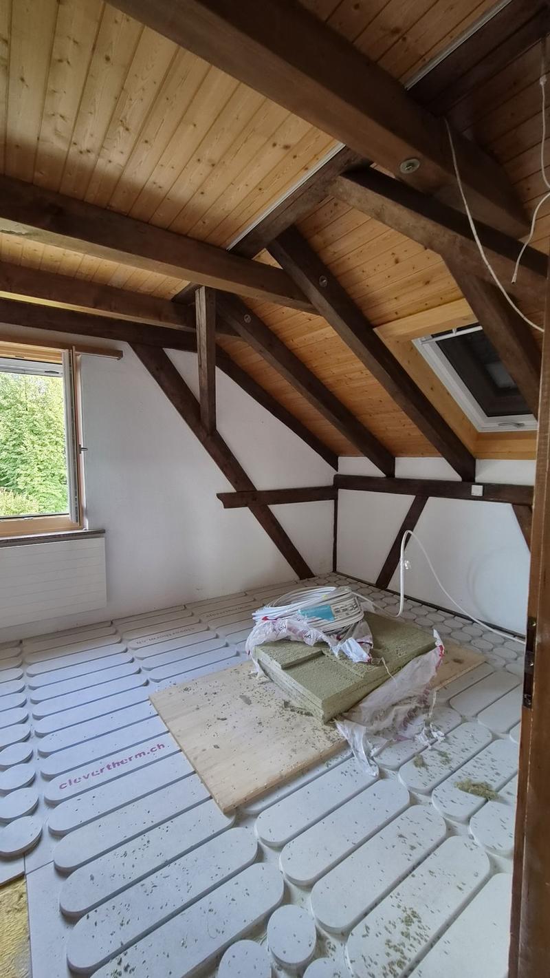 Einfamilienhaus mit 7 Zimmer, Garten und Aussenparkplätzen (7)