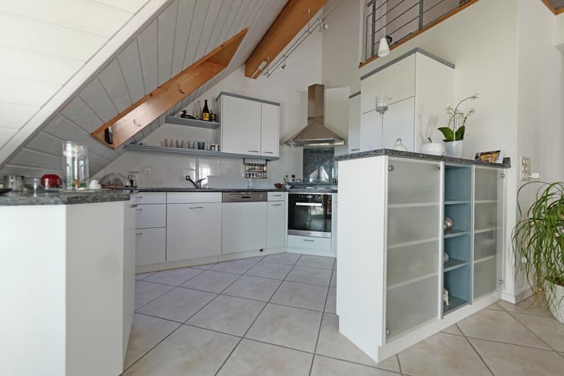 4.5-Zimmer-Duplex-Wohnung mit Wintergarten (7)