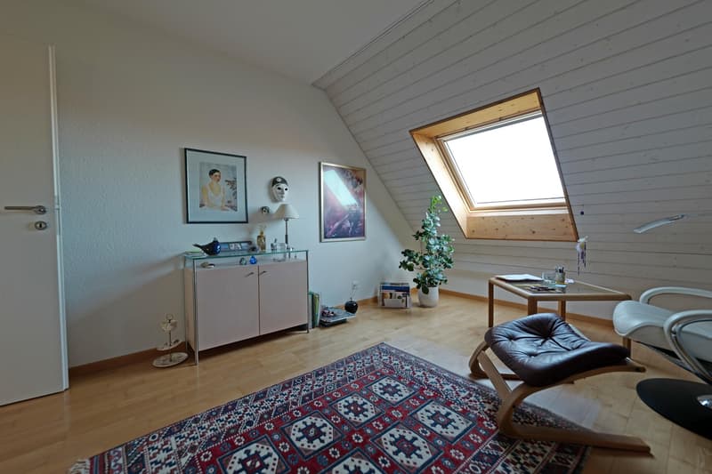 4.5-Zimmer-Duplex-Wohnung mit Wintergarten (11)
