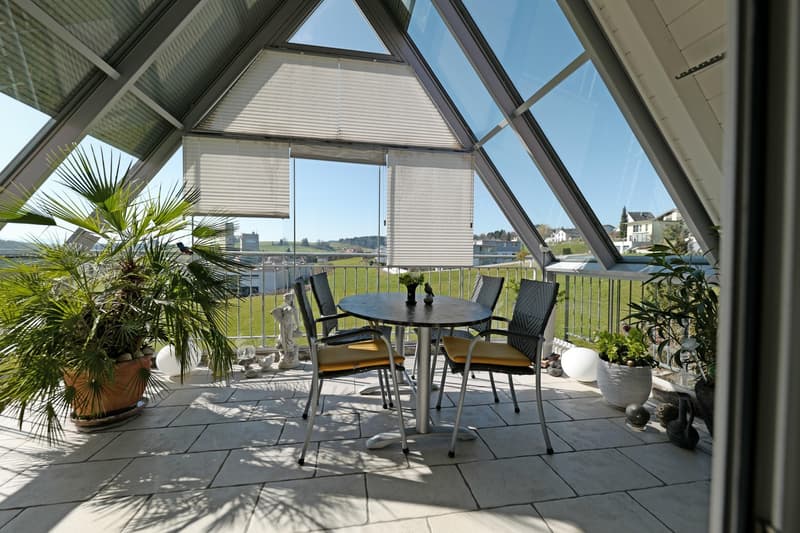 4.5-Zimmer-Duplex-Wohnung mit Wintergarten (2)