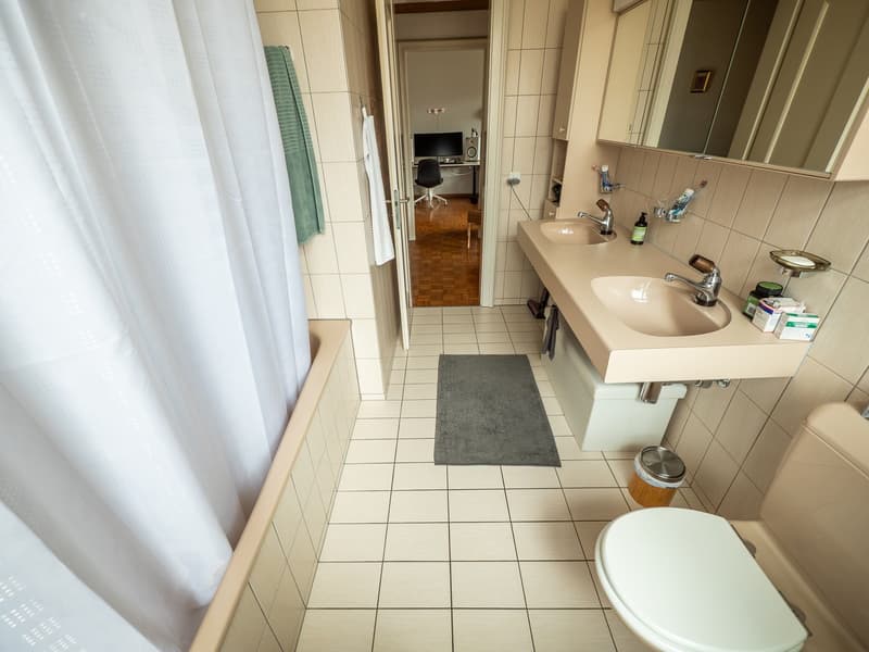 Charmante 4.5-Zimmer-Wohnung in Biel Zentrum (9)