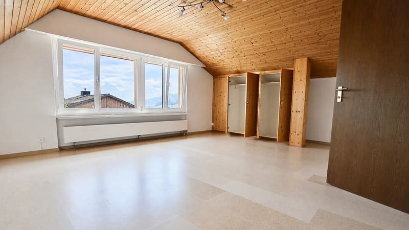 Freistehendes 4.5-Zimmer Einfamilienhaus mit grossem Garten (12)