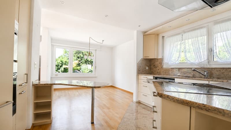 Freistehendes 4.5-Zimmer Einfamilienhaus mit grossem Garten (6)