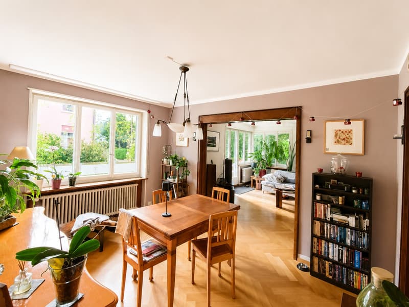Charmante 4½-Zimmer-Wohnung mit Balkon und Gartenblick / 3-Familienhaus (6)