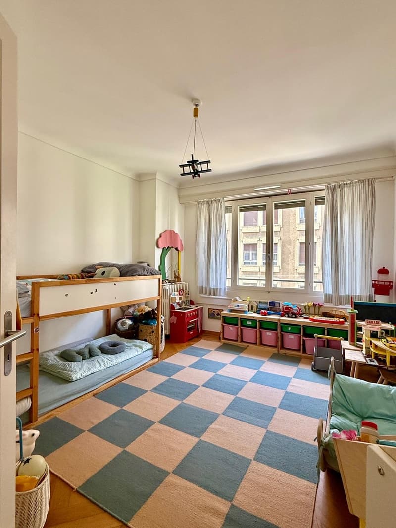 Sous-location officielle Lumineux 6,5 pièces de 125 m² Quartier des Philosophes, Genève (7)