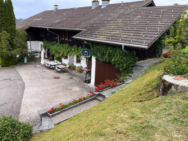 6-Zimmer-Hausteil, in wunderbarer Umgebung mit Weitsicht (2)