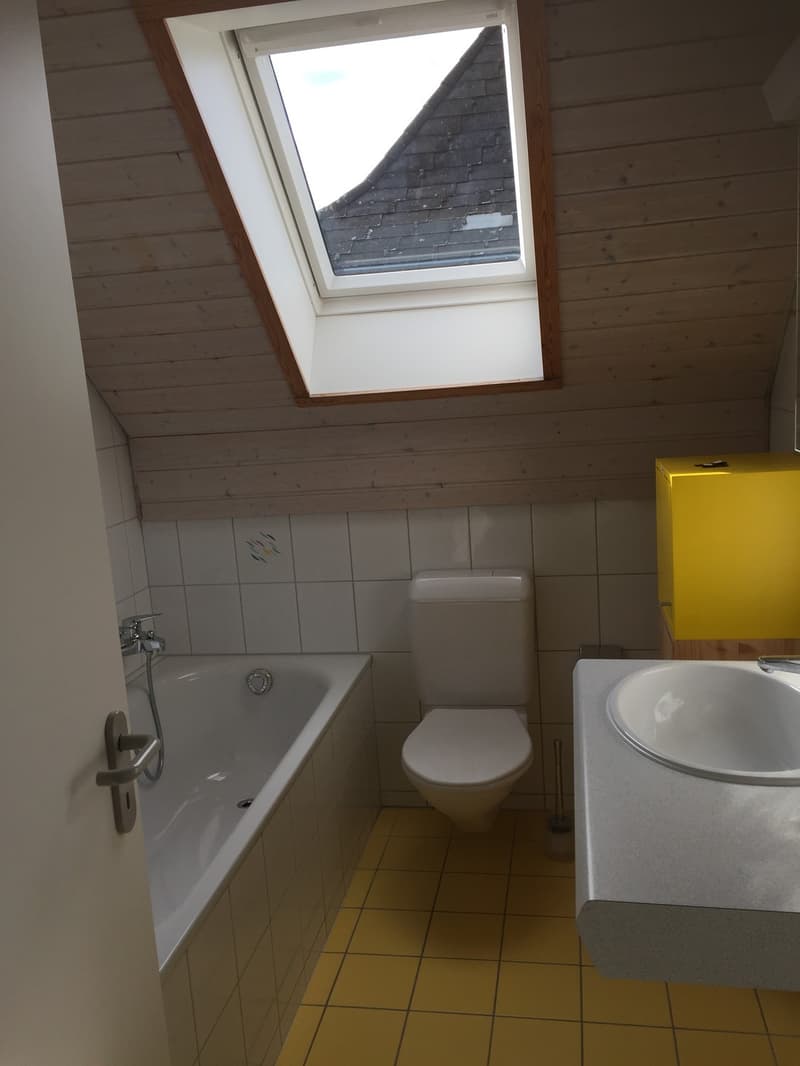 Schöne 3.5-Zimmerwohnung im 2. Obergeschoss an ruhiger Lage (6)