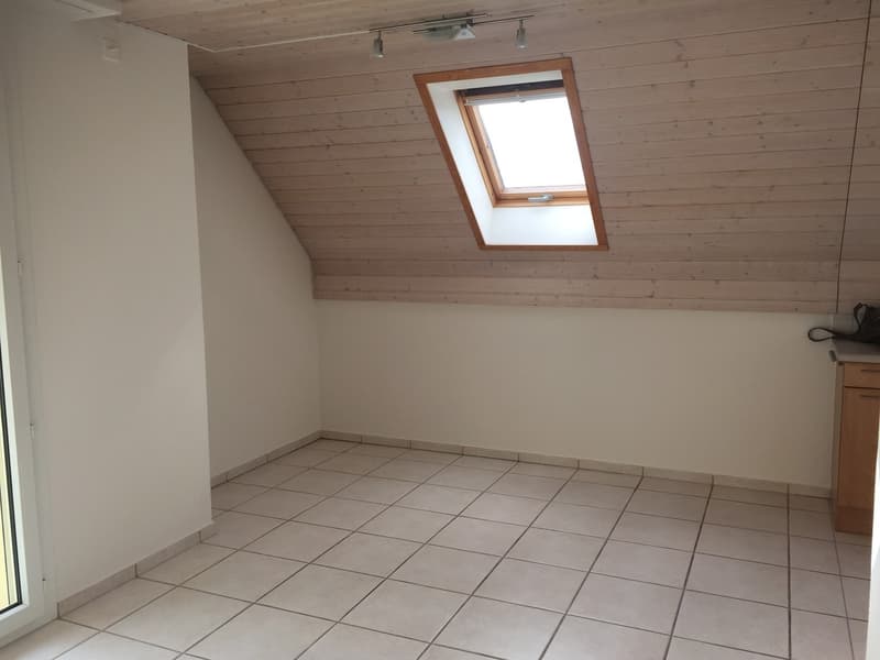 Schöne 3.5-Zimmerwohnung im 2. Obergeschoss an ruhiger Lage (4)