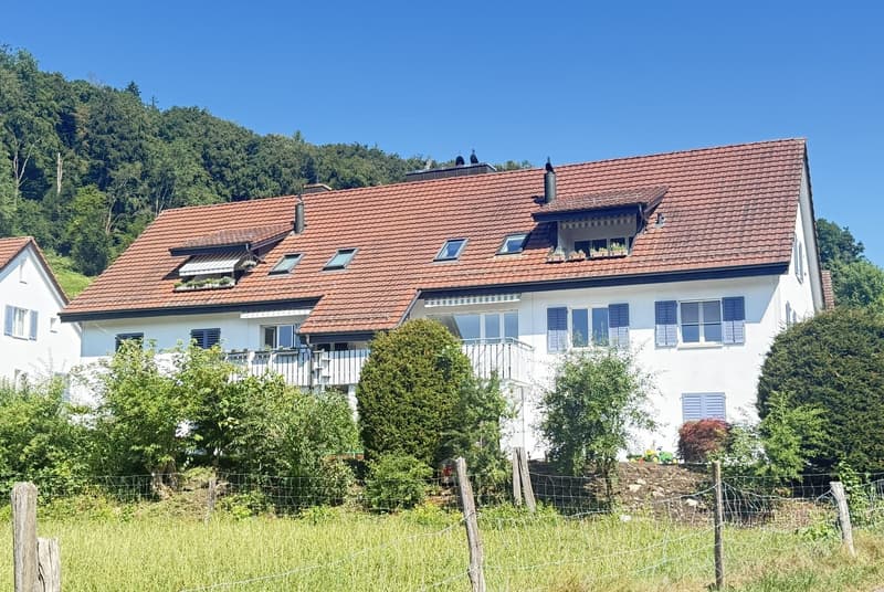 An ruhiger und sonniger Lage mit Weitsicht ins Grüne (2)