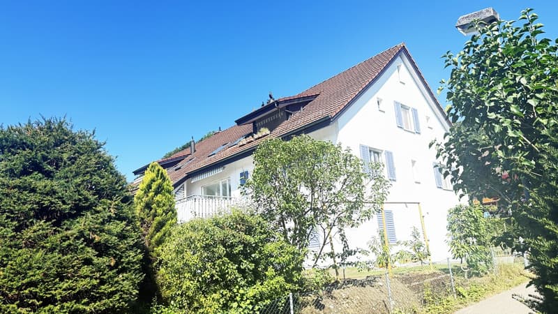 An ruhiger und sonniger Lage mit Weitsicht ins Grüne (3)