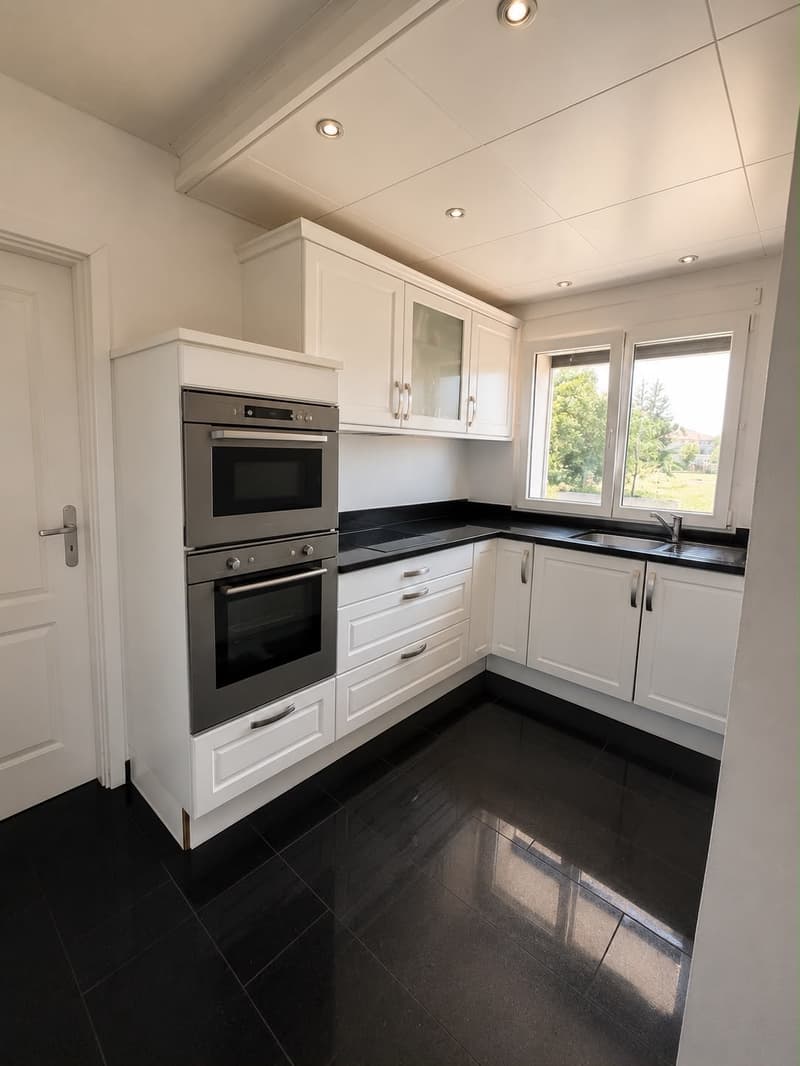 100m² grosse 3.5 Zimmer Wohnung (2)