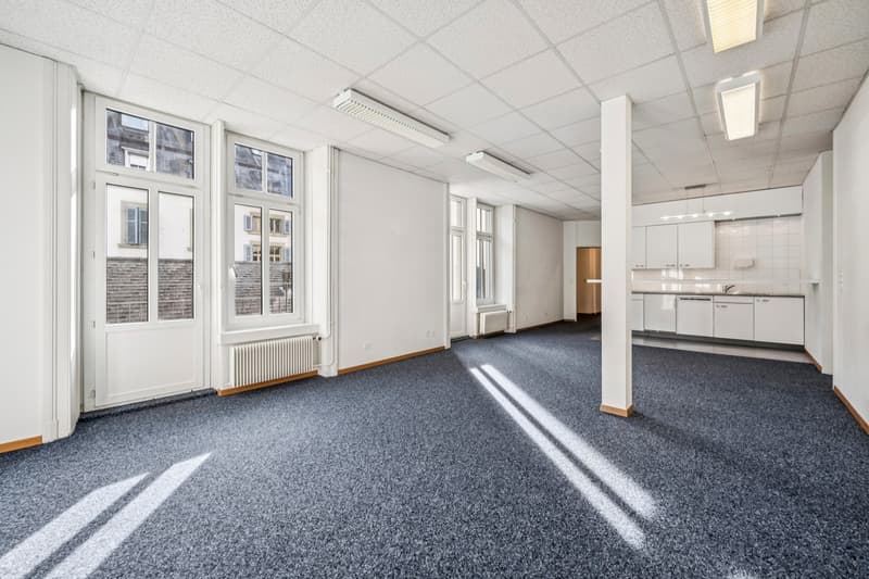 zentrale Büroräumlichkeiten auf 330m2 mit Terrasse (4)
