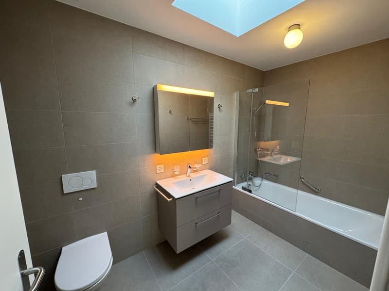 Bad mit Badewanne