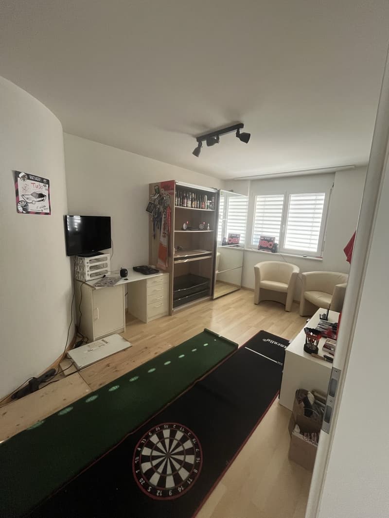 Charmante 4.5-Zimmer-Wohnung mit grossem Garten in Herznach alles inklusive! (3)