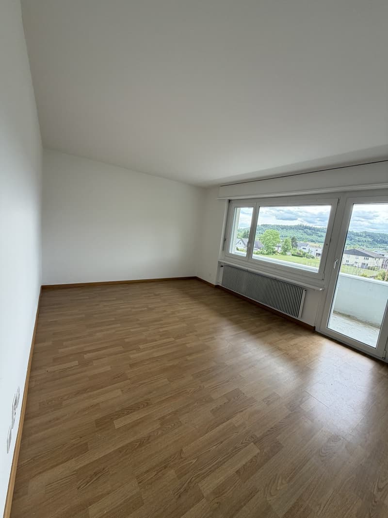Sanierte Küche und schöner Ausblick  Grosszügige 3-Zimmerwohnung im 2. Obergeschoss (3)